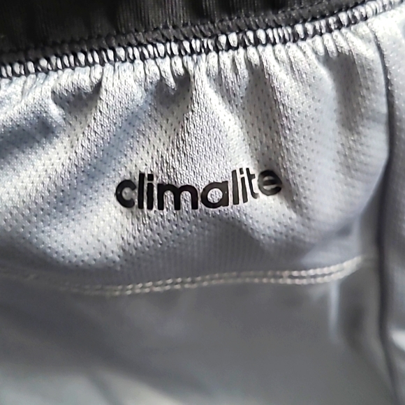 Sport shorts - Adidas "climalite" - Picture 4 of 4